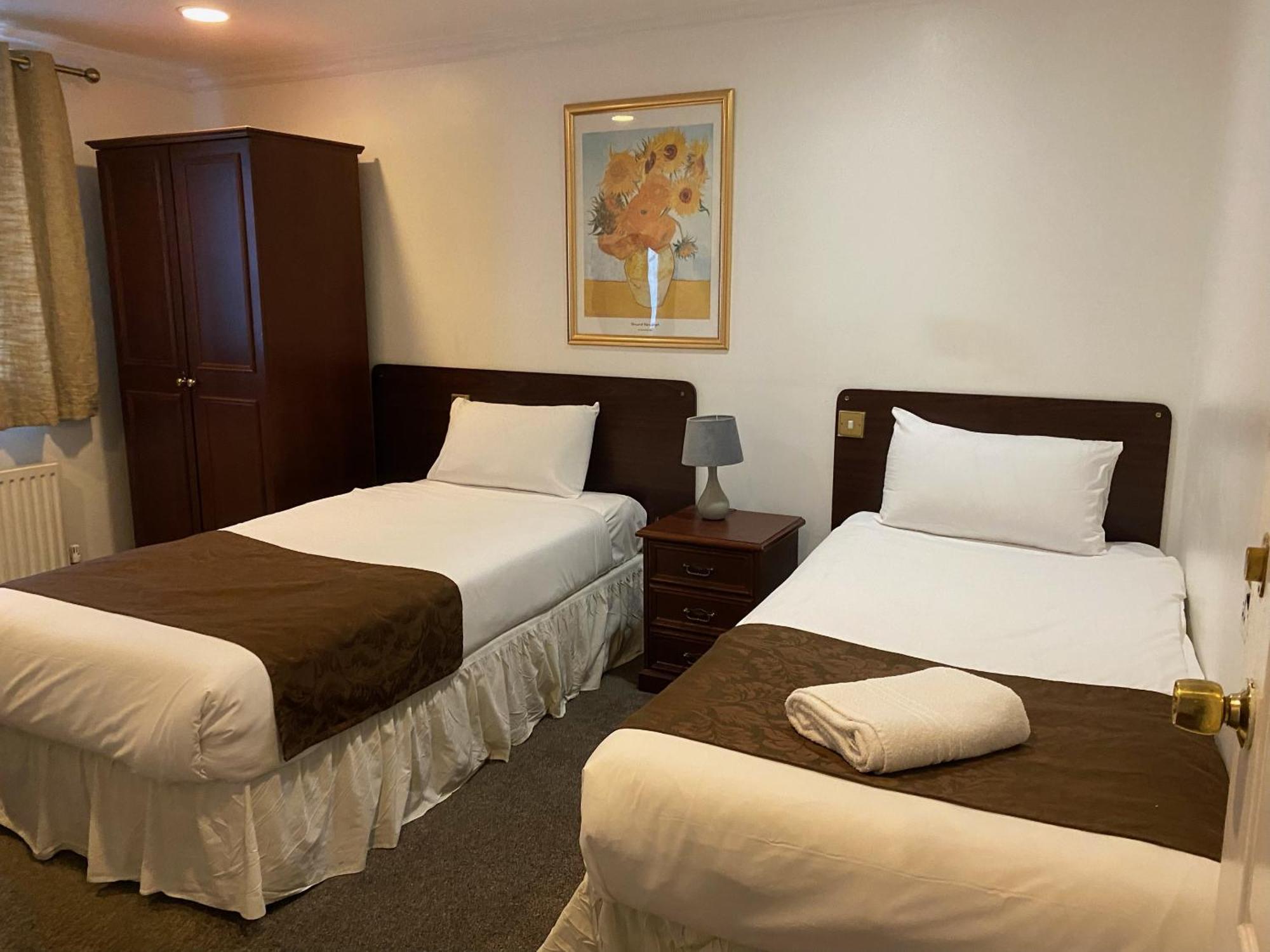 The George Hotel Pangbourne Esterno foto
