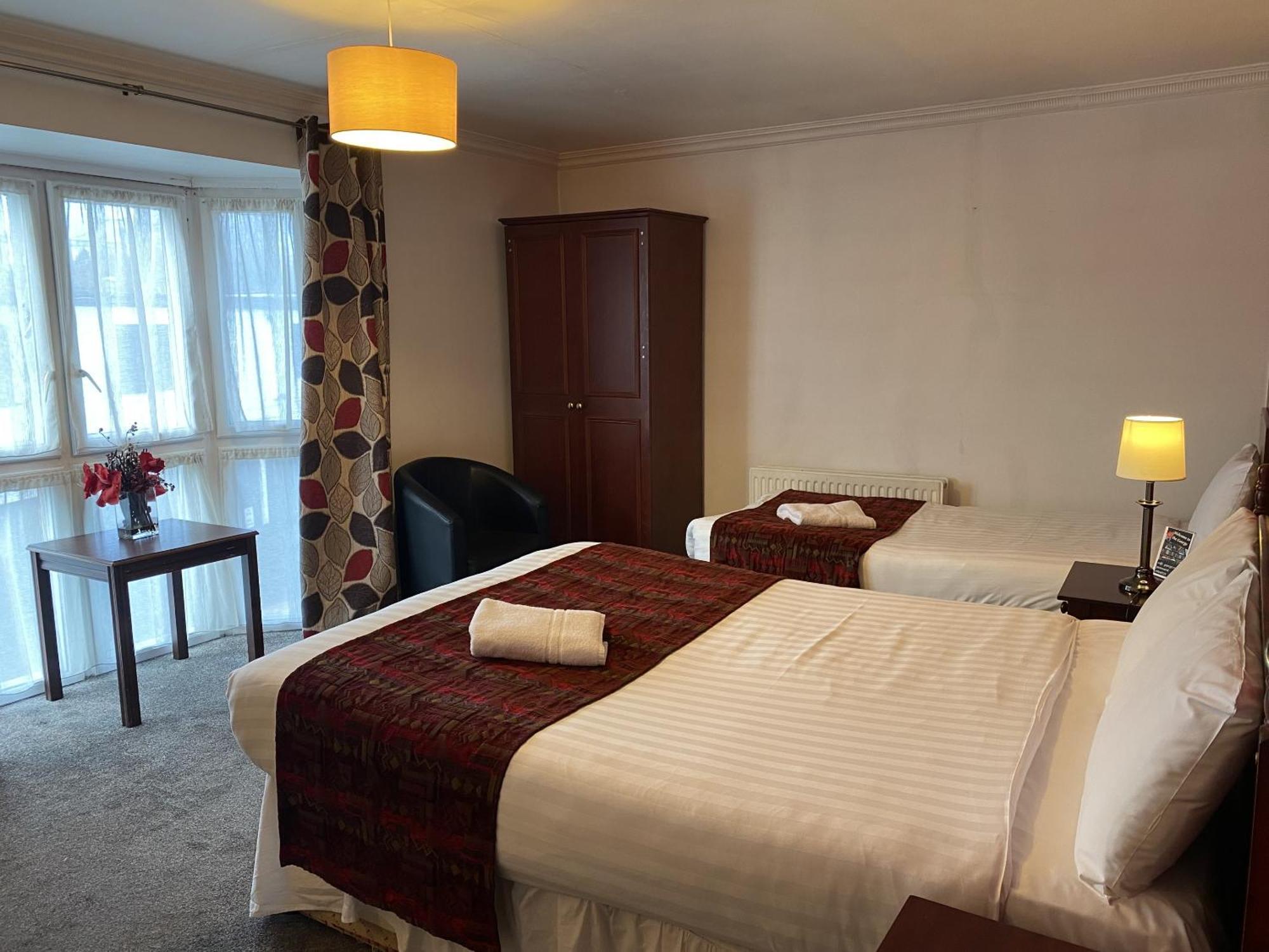 The George Hotel Pangbourne Esterno foto