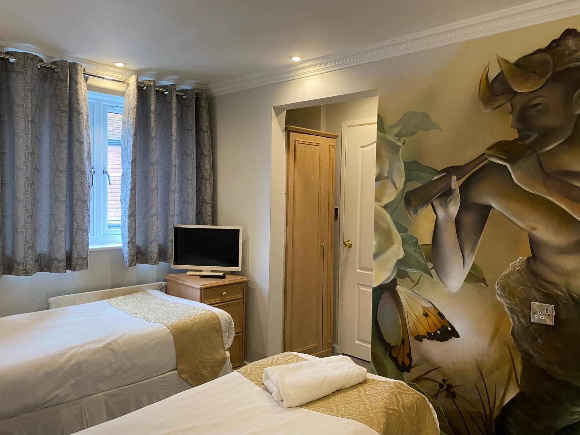 The George Hotel Pangbourne Esterno foto
