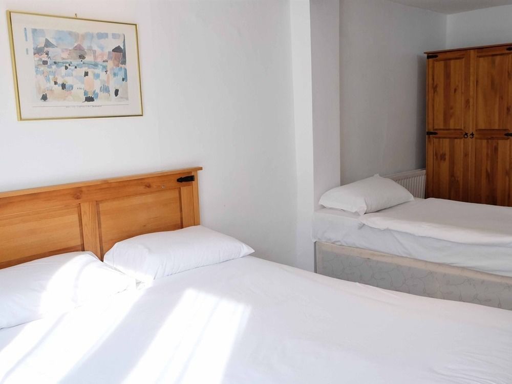 The George Hotel Pangbourne Esterno foto