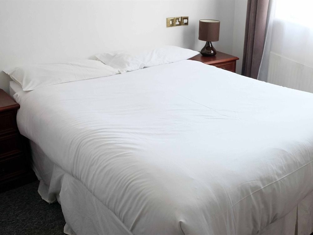 The George Hotel Pangbourne Esterno foto