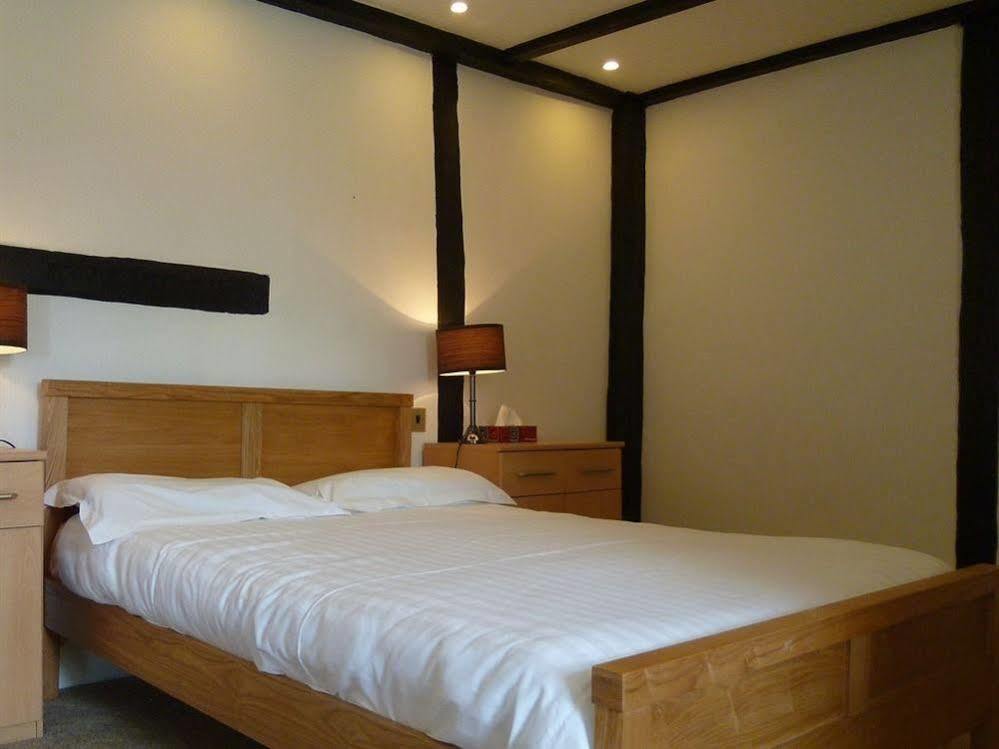 The George Hotel Pangbourne Esterno foto